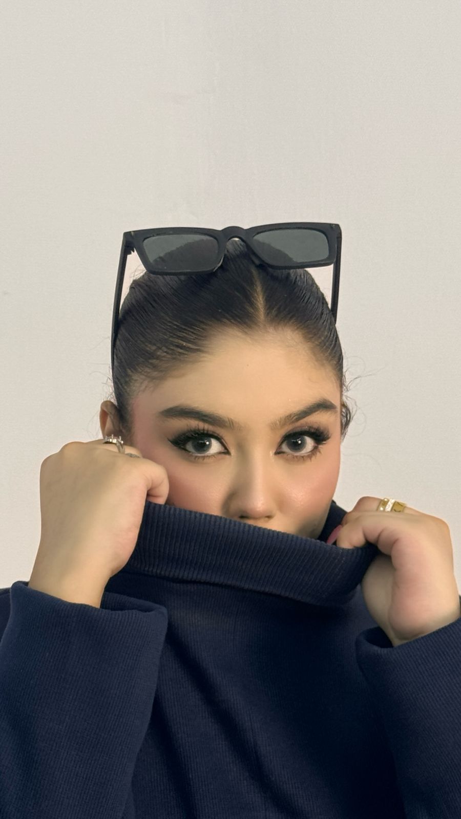 Zaibaish Turtleneck Drop-shoulder Knit Co-ord Set- BLUE